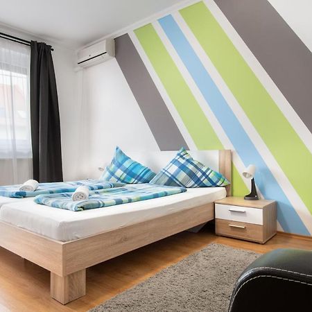 Lux Apartmanok Hajduszoboszlo Bagian luar foto