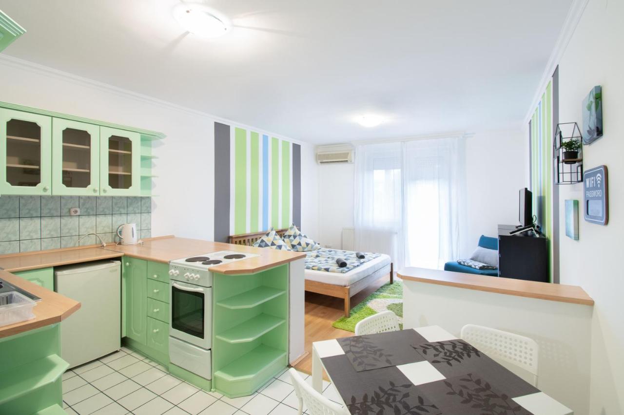 Lux Apartmanok Hajduszoboszlo Bagian luar foto