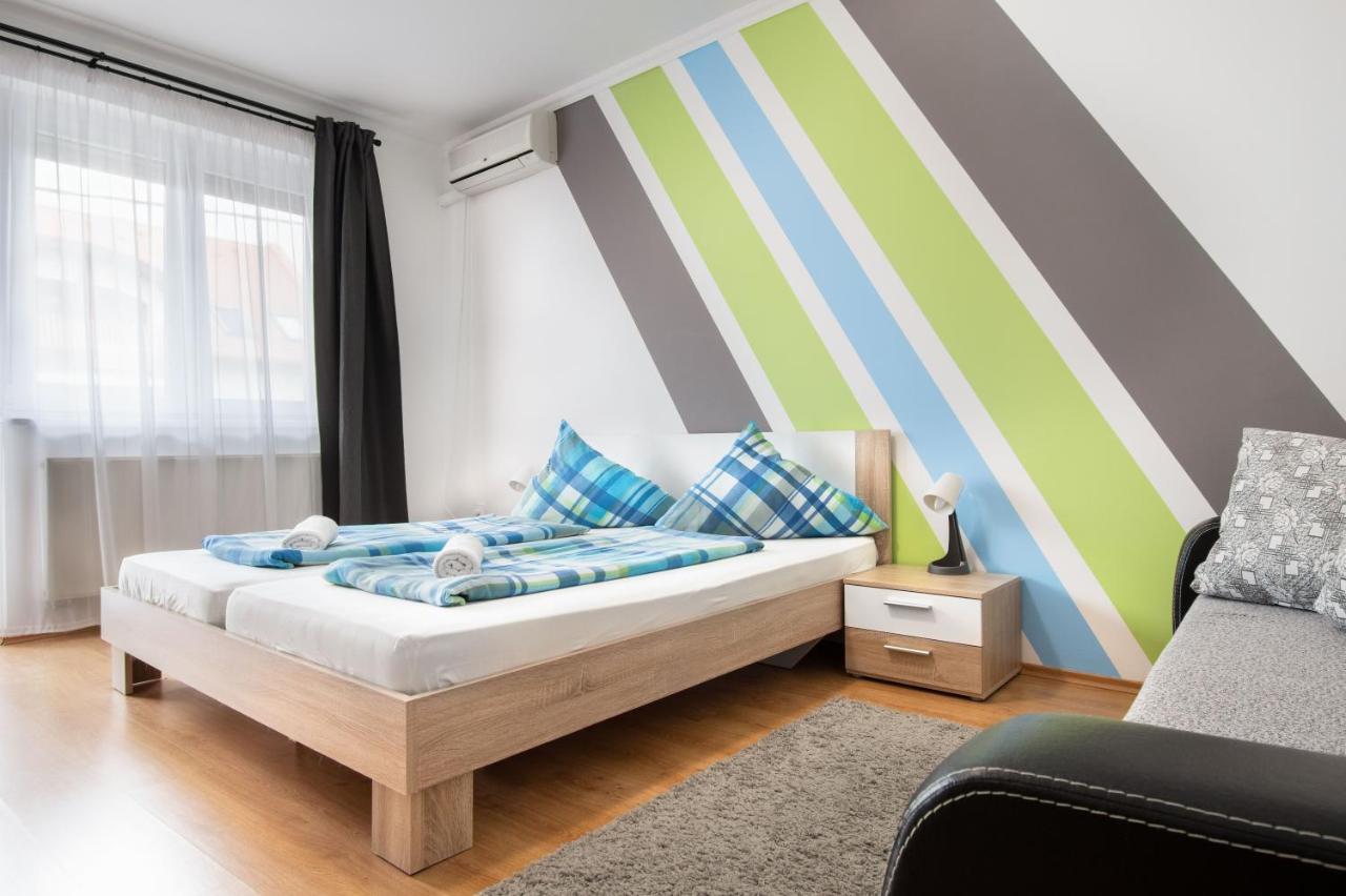 Lux Apartmanok Hajduszoboszlo Bagian luar foto
